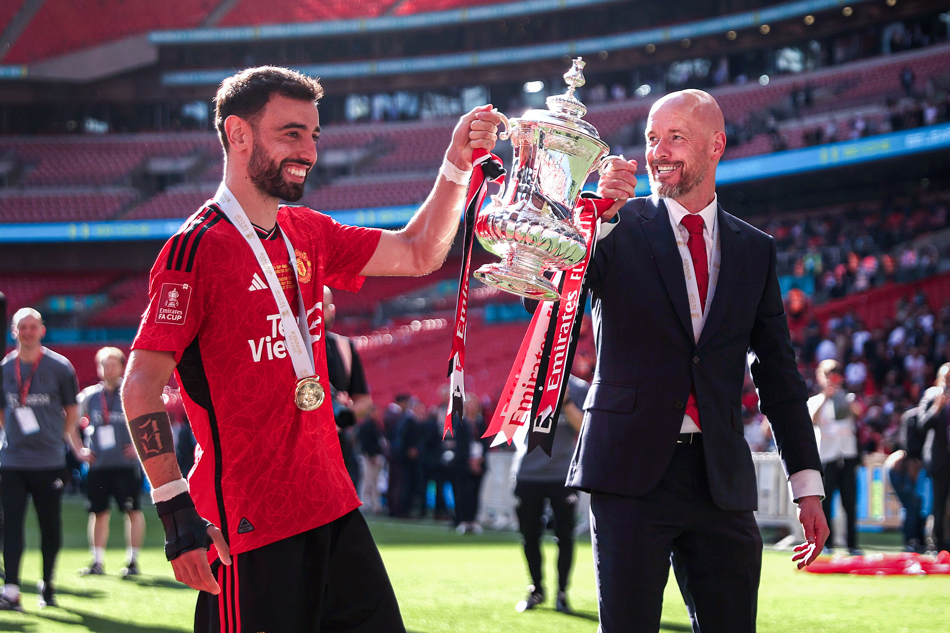 乐鱼app-曼联观众热烈欢呼!,蒂姆迎来二十赛季出色发挥再创辉煌时刻-乐鱼app